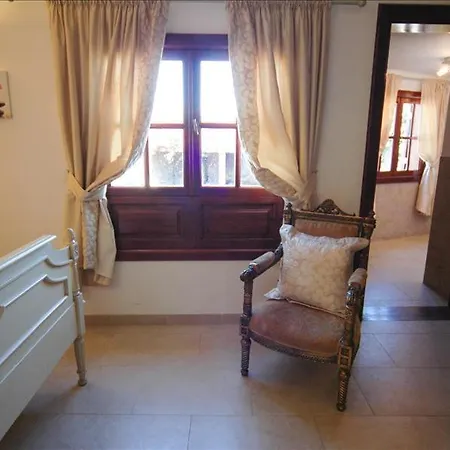 Casa Los Mojones Dos - 4 Bedroom - Great Pool Area - Perfect For Families - Jacuzzi Puerto del Carmen (Lanzarote)