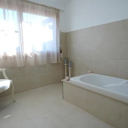 Casa Los Mojones Dos - 4 Bedroom - Great Pool Area - Perfect For Families - Jacuzzi Villa *