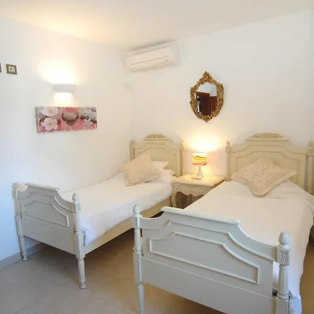 Villa Casa Los Mojones Dos - 4 Bedroom - Great Pool Area - Perfect For Families - Jacuzzi Puerto del Carmen (Lanzarote)