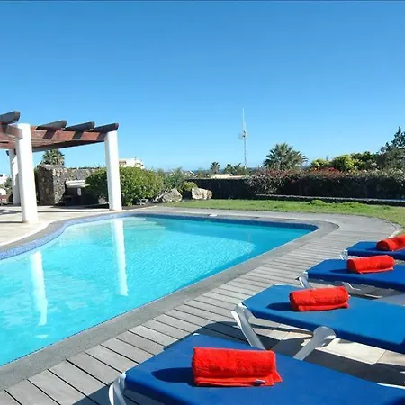 Casa Los Mojones Dos - 4 Bedroom - Great Pool Area - Perfect For Families - Jacuzzi Willa Puerto del Carmen (Lanzarote)