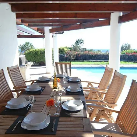 Casa Los Mojones Dos - 4 Bedroom - Great Pool Area - Perfect For Families - Jacuzzi Willa Puerto del Carmen (Lanzarote)