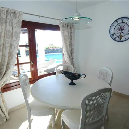 Willa Casa Los Mojones Dos - 4 Bedroom - Great Pool Area - Perfect For Families - Jacuzzi