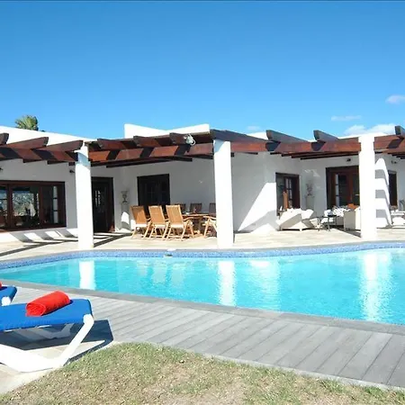 Casa Los Mojones Dos - 4 Bedroom - Great Pool Area - Perfect For Families - Jacuzzi Willa *